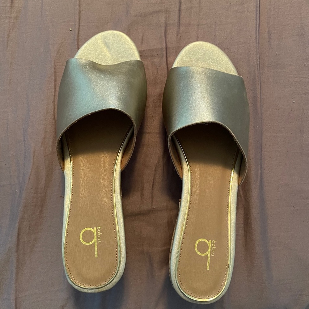 Bakers gold sandals/wedges size 10